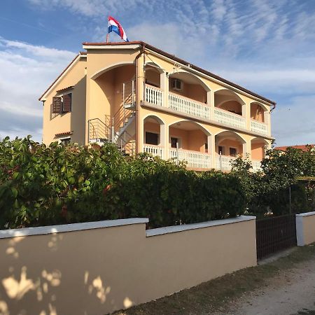 Apartmani Lavanda Vrsi Exterior photo